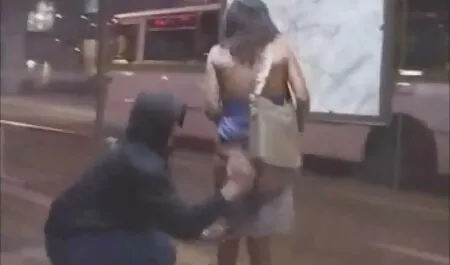 आदमी सोफे पर माँ fucks सेक्सी फुल मूवी वीडियो