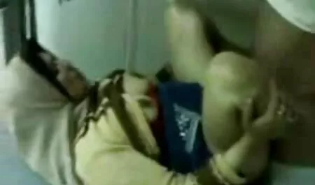 परिपक्व रोक्को एक युवा फुल हिंदी सेक्सी मूवी श्यामला के गुदा को चाटता है और उसे चोदता है