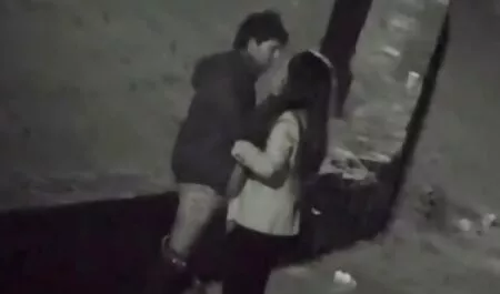 पति ने लाल बालों वाली सेक्सी पत्नी के लिए जिगोलो लिया और सेक्सी फिल्म फुल सेक्सी देखता है कि वे कैसे चुदाई करते हैं