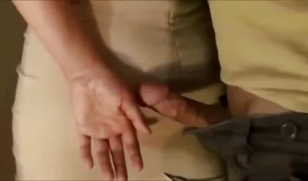 लड़का अपनी प्रेमिका सेक्सी फिल्म वीडियो फुल का विरोध नहीं कर सका, जिसने भव्य अधोवस्त्र का प्रदर्शन किया, उसने अपनी चूत को सहलाने के लिए एक डिक निकाल लिया, लड़की की शरारतों के कारण सेक्स के लिए प्रेरित हुआ।
