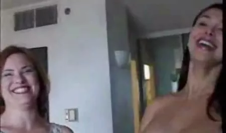 गोरा अपने प्रेमी के साथ चुदाई करता है फुल सेक्सी वीडियो फिल्म जबकि उसका पति बंधा हुआ है