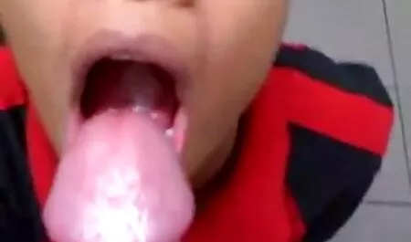 चेक परिपक्व फूहड़ एक डिक चूसने सेक्सी हिंदी फुल मूवी
