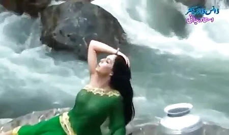 अब, एक नाइट क्लब में, लड़कियों ने मज़े किए, खुद स्ट्रिपर्स का आदेश दिया और नग्न, मांसपेशियों फुल सेक्सी मूवी हिंदी में वाले निकायों के सुखद तमाशे का आनंद लिया