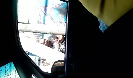 प्रेमी ने अपनी सेक्सी फुल मूवी वीडियो प्रेमिका के लिए एक आश्चर्य की व्यवस्था की