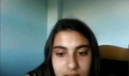 एक बहुत ही सेक्स हिंदी फुल मूवी सेक्सी युवा लड़की सही ट्रेक्टर में हस्तमैथुन करती है!